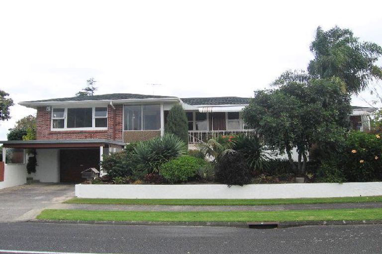Photo of property in 2 Imatra Place, Sunnyhills, Auckland, 2010