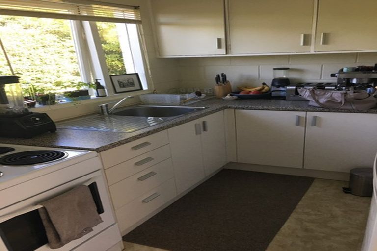 Photo of property in 15 Megan Avenue, Pakuranga Heights, Auckland, 2010