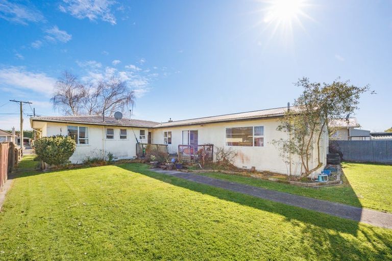 Photo of property in 28 Benmore Avenue, Cloverlea, Palmerston North, 4412