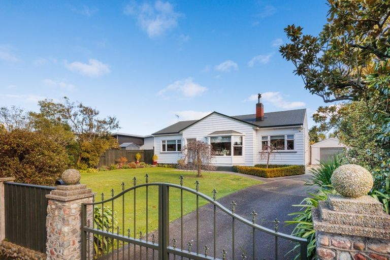 Photo of property in 21 Karina Terrace, Roslyn, Palmerston North, 4414