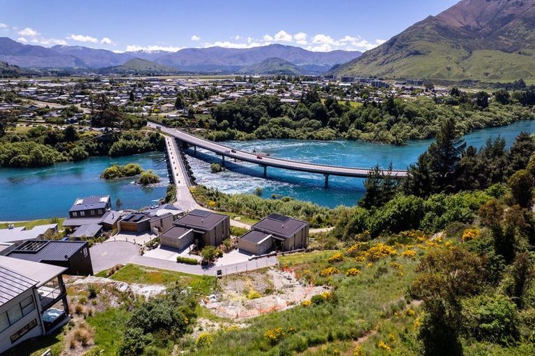 Photo of property in 14 Old Homestead Place, Kawarau Falls, Queenstown, 9300