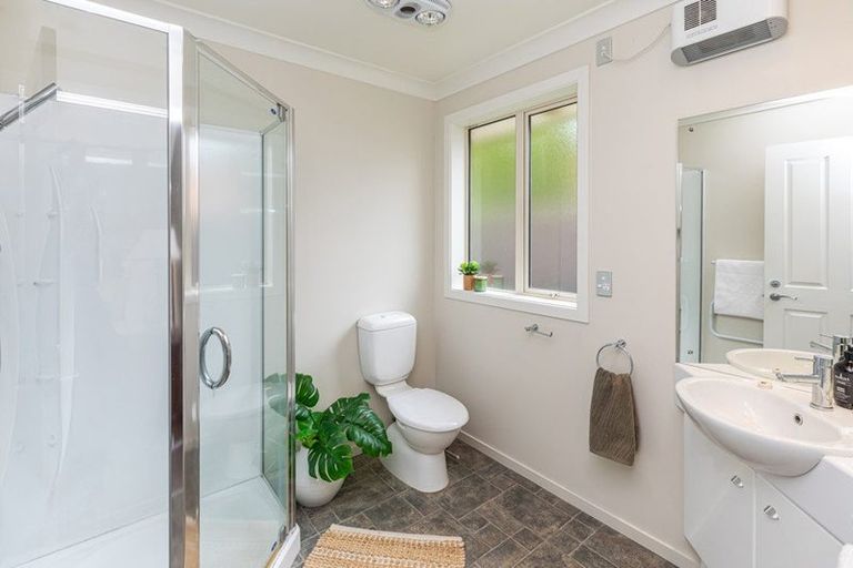 Photo of property in 28 Glen Oaks Drive, Northwood, Christchurch, 8051