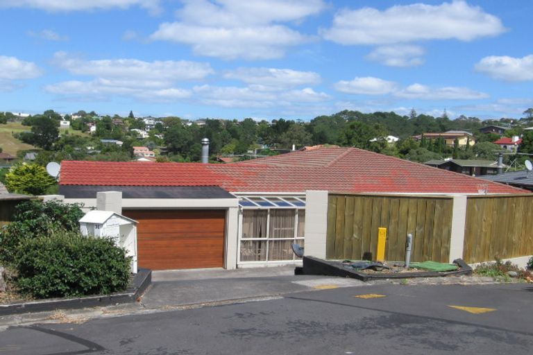 Photo of property in 36 Jellicoe Road, Murrays Bay, Auckland, 0630