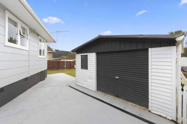 Photo of property in 3 Manurewa Grove, Wainuiomata, Lower Hutt, 5014