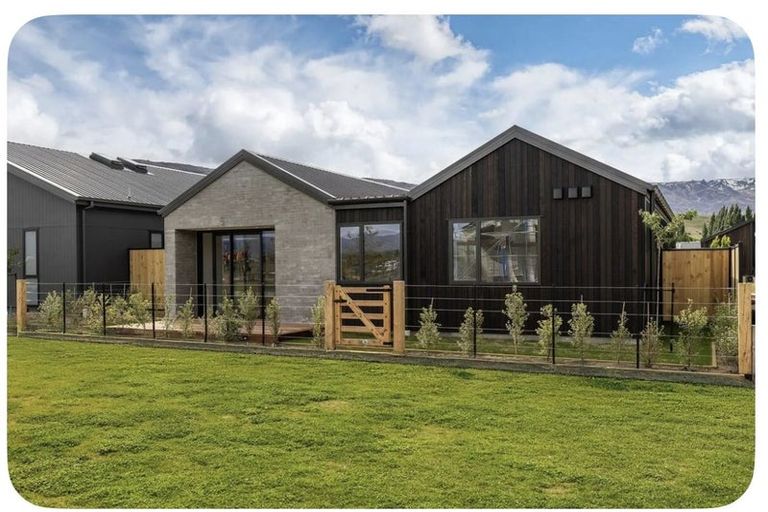 Photo of property in 22 Bragato Way, Cromwell, 9310