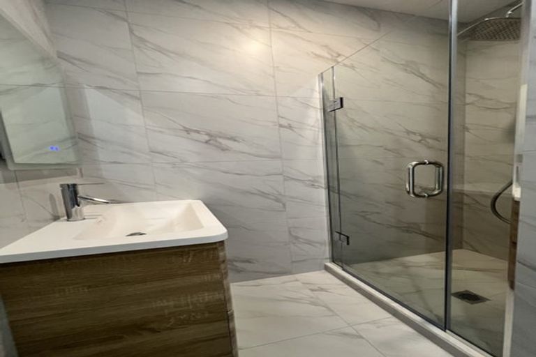 Photo of property in 28 Neretva Avenue, Massey, 0614