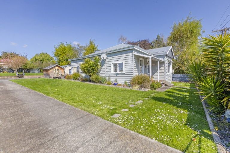 Photo of property in 15 Watts Street, Waipawa, 4210