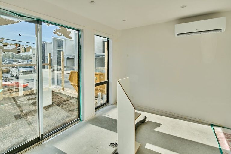 Photo of property in 1 Kamahi Place, Paraparaumu, 5032