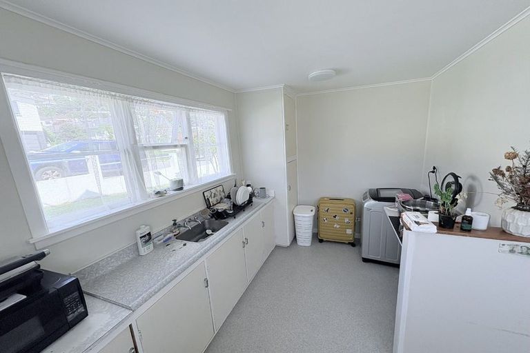 Photo of property in 84 Tiber Street, Island Bay, Wellington, 6023