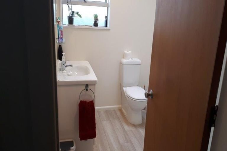 Photo of property in 8 Woodbank Street, Somerfield, Christchurch, 8024
