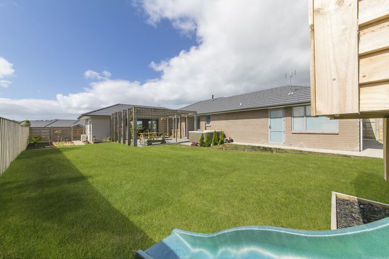 Photo of property in 55 Pohutukawa Parade, Riverhead, 0820