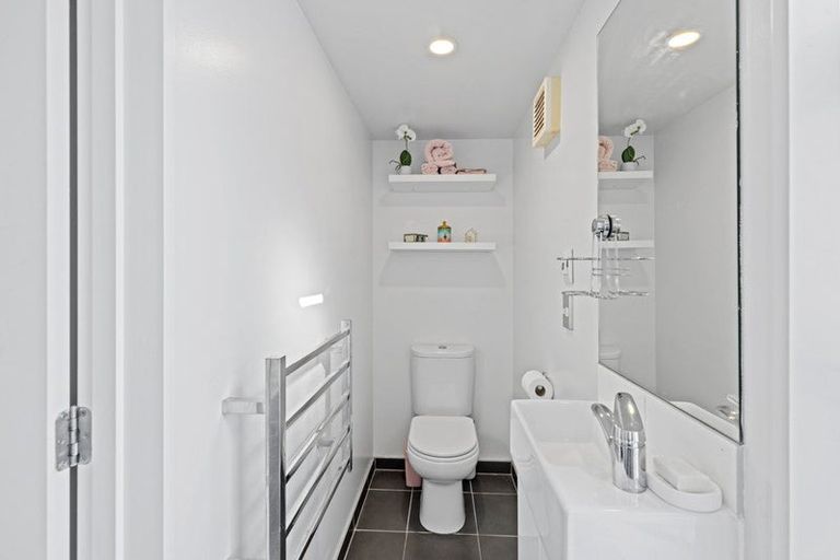 Photo of property in 60a Brockworth Place, Riccarton, Christchurch, 8011