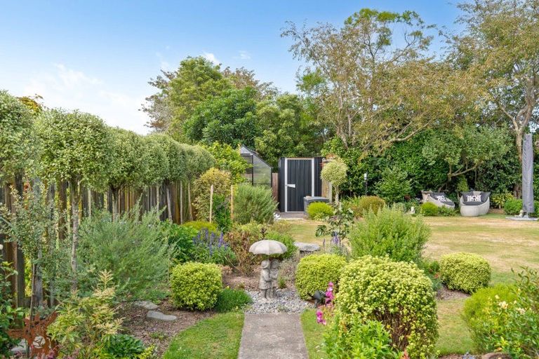 Photo of property in 35 Reading Street, Greytown, 5712