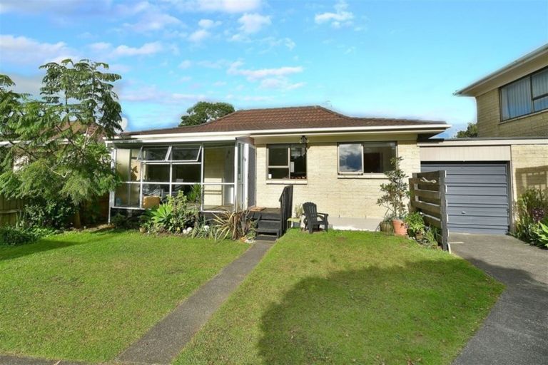 Photo of property in 2/438 Hibiscus Coast Highway, Orewa, 0931
