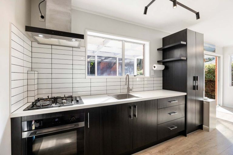 Photo of property in 5 Lorraine Place, Glenview, Hamilton, 3206