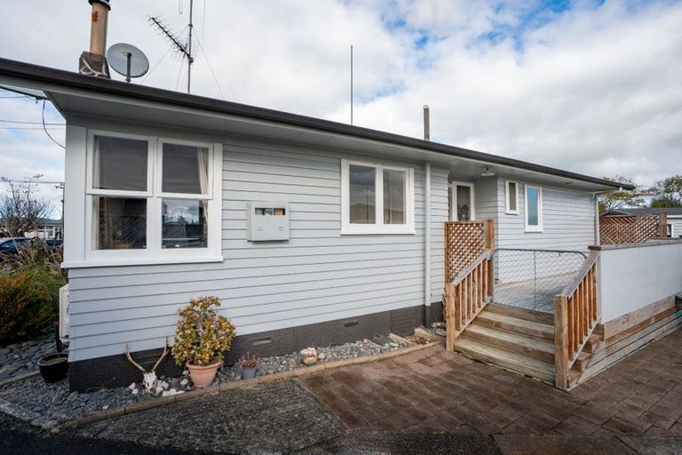 Photo of property in 42 Irvine Street, Frankton, Hamilton, 3204