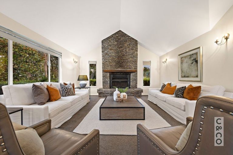 Photo of property in 832 Old North Road, Waimauku, 0882