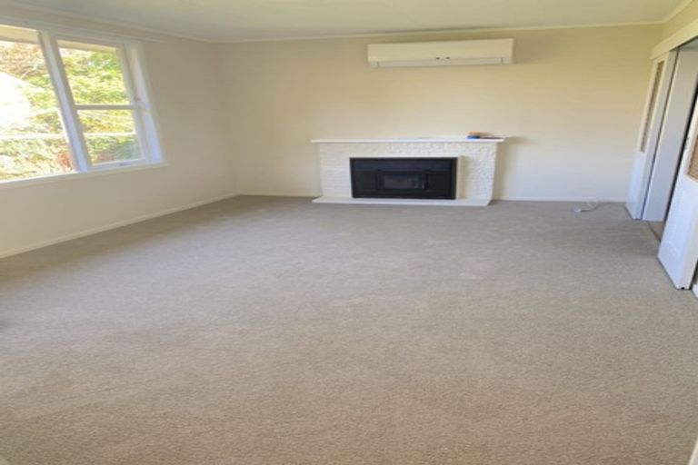 Photo of property in 23 Governor Road, Northland, Wellington, 6012