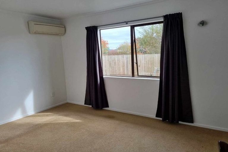 Photo of property in 17 Lee Road, Hannahs Bay, Rotorua, 3010