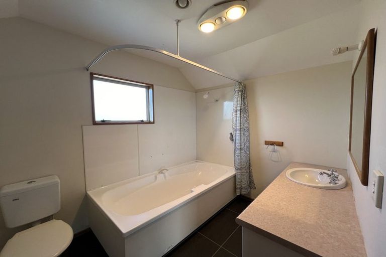 Photo of property in 33 Veitches Road, Casebrook, Christchurch, 8051