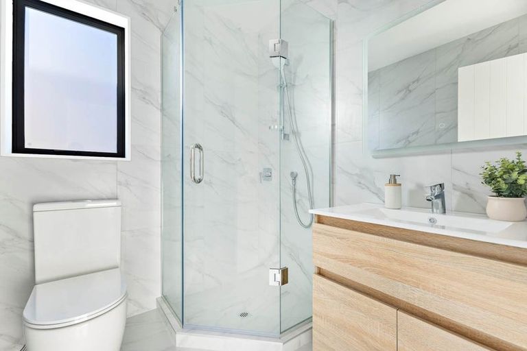 Photo of property in 6/101 Botany Road, Botany Downs, Auckland, 2010