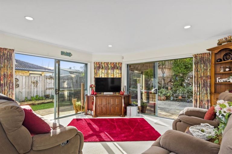Photo of property in 77 Santa Monica Drive, Papamoa Beach, Papamoa, 3118
