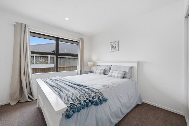 Photo of property in 75 Sequoia Way, Rangiora, 7400