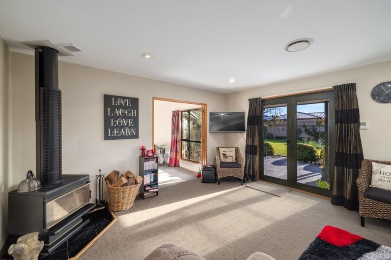 Photo of property in 22 Fairhurst Place, Rolleston, 7614