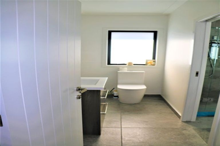 Photo of property in 70 Leeward Drive, Whitianga, 3510