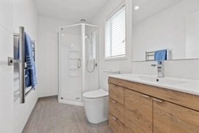 Photo of property in 11 Tamapahore Boulevard, Papamoa Beach, Papamoa, 3118