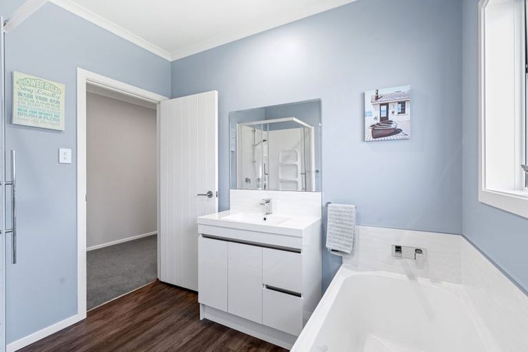Photo of property in 61c Macarthur Street, Levin, 5510