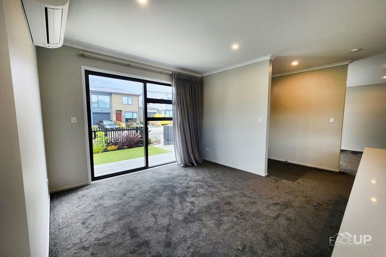 Photo of property in 1 Wai Place, Westgate, Auckland, 0614