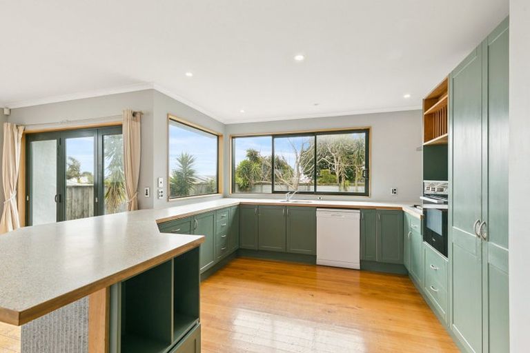 Photo of property in 9 Webber Street, Paraparaumu Beach, Paraparaumu, 5032