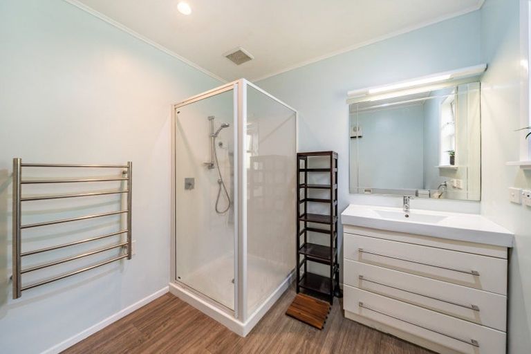 Photo of property in 120 Miromiro Road, Normandale, Lower Hutt, 5010
