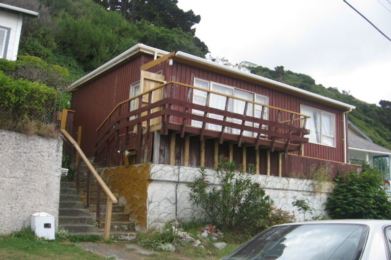 Photo of property in 272 Queens Drive, Lyall Bay, Wellington, 6022