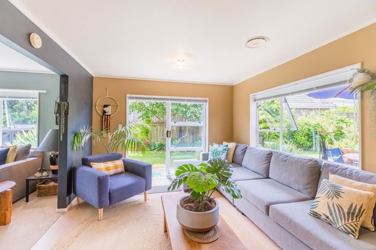 Photo of property in 16 Manly Garden, Paraparaumu Beach, Paraparaumu, 5032
