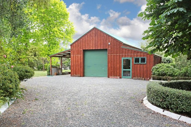Photo of property in 22 Ewen Place, Karaka, Papakura, 2580