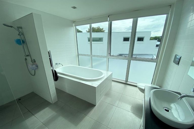 Photo of property in 1u5 Riro Street, Hamilton East, Hamilton, 3216