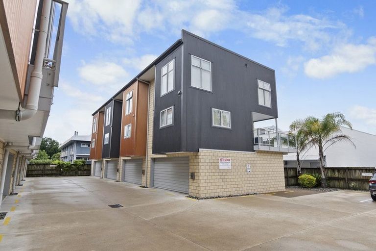 Photo of property in 4/7 Vialou Street, Hamilton Central, Hamilton, 3204