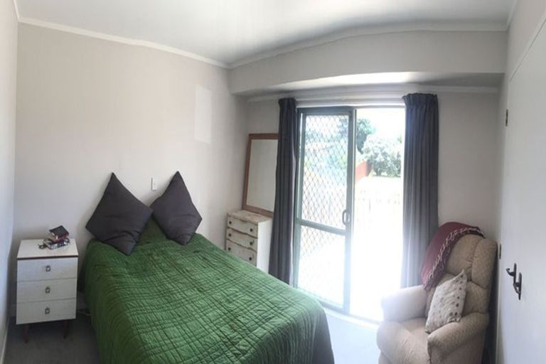 Photo of property in 38 Freyberg Crescent, Waikanae Beach, Waikanae, 5036