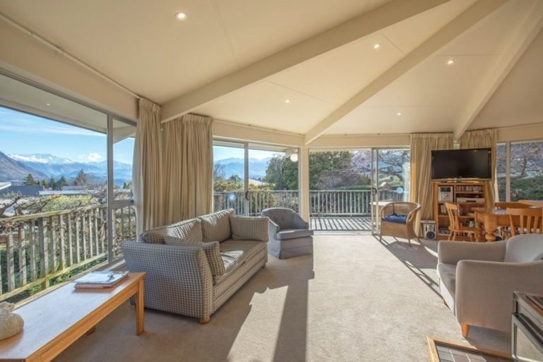 Photo of property in 20 Hunter Crescent, Wanaka, 9305