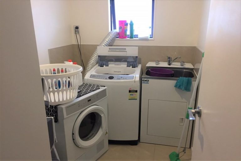 Photo of property in 8 Burbridge Road, Favona, Auckland, 2024