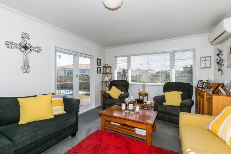 Photo of property in 9a Cornwall Road, Taradale, Napier, 4112