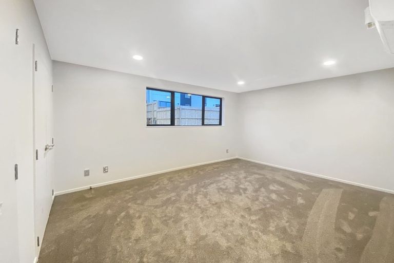 Photo of property in 7a Frontier Lane, Flat Bush, Auckland, 2019