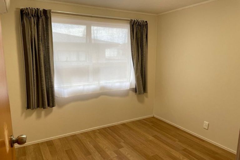 Photo of property in 5 Damson Place, Bucklands Beach, Auckland, 2012