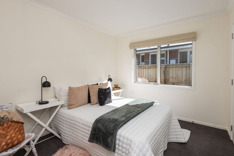 Photo of property in 32 Edgeware Road, St Albans, Christchurch, 8014