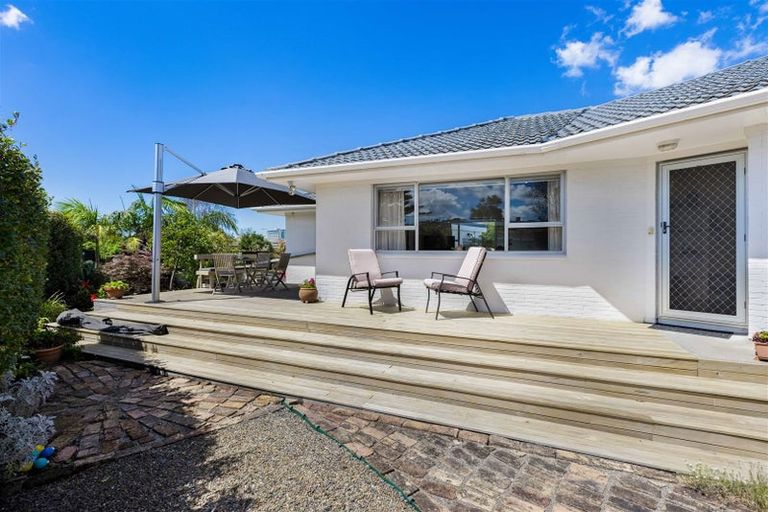 Photo of property in 4 Hatton Road, Orewa, 0931