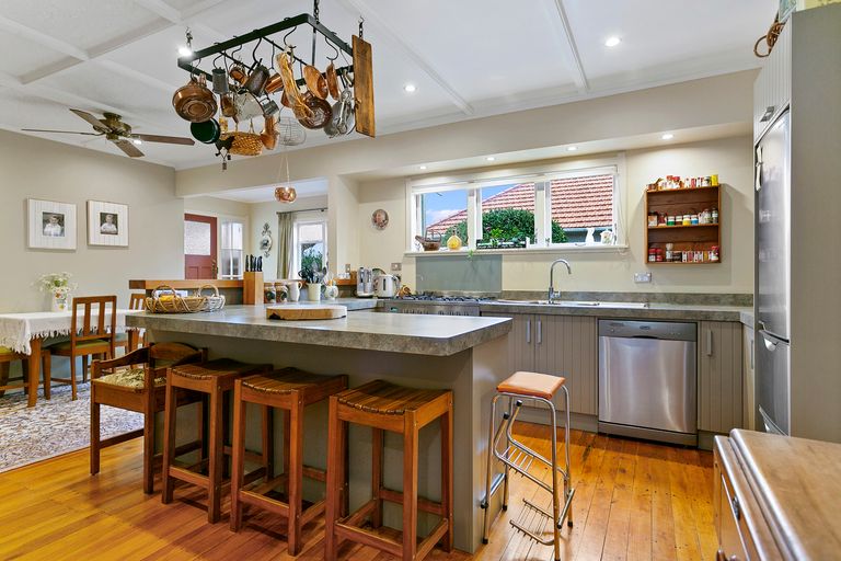 Photo of property in 145 Taylor Street, Cambridge, 3434