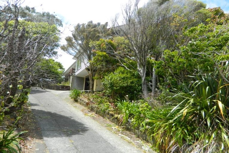 Photo of property in 5 Huia Street, Tawa, Wellington, 5028
