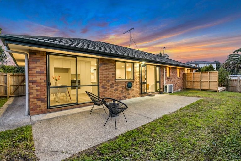 Photo of property in 100 Greenhithe Road, Greenhithe, Auckland, 0632